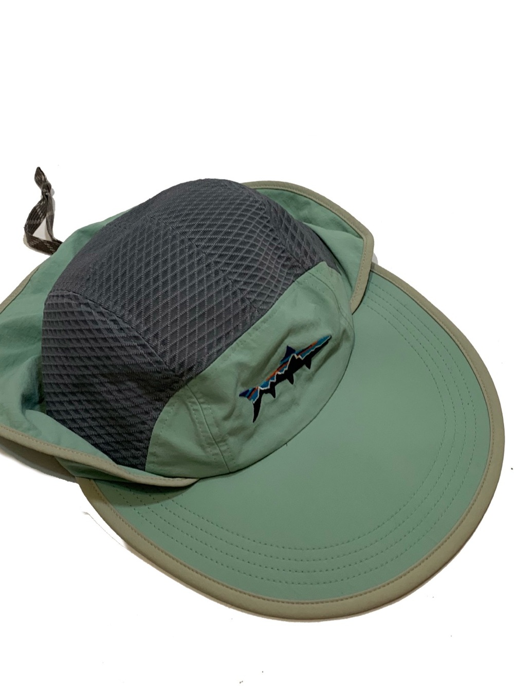 Patagonia Lightweight Sun Hat - Sage Green and Charcoal